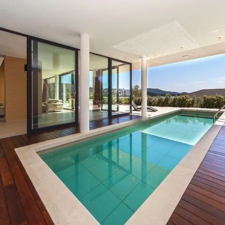 Villa Plaza V